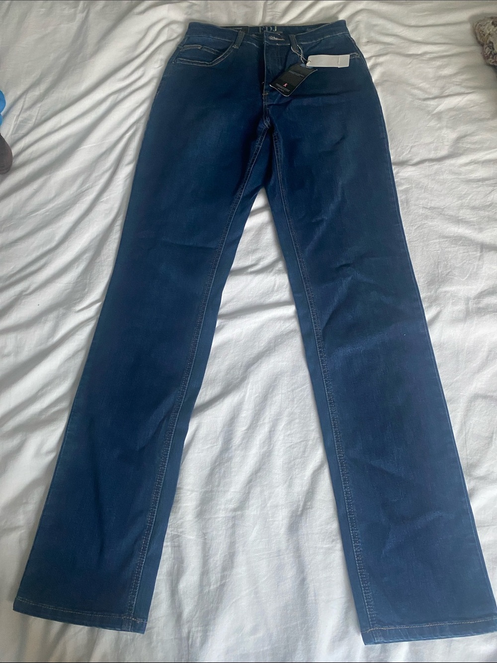 Women’s Dark Blue Straight-Leg Jeans